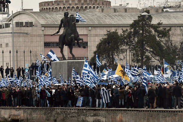 Ratusan Ribu Warga Yunani Tuntut Macedonia Ganti Nama