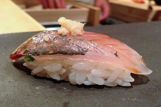 Suka Makan Sushi, Perut Pria Ini Dihuni Parasit Cacing Pita