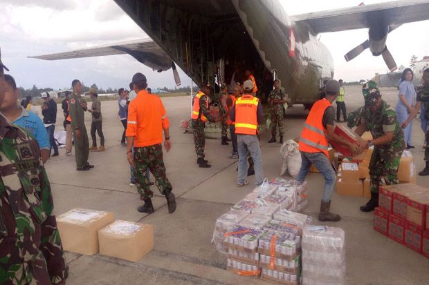 TNI Kirimkan Bantuan untuk Warga Asmat dan Korban Gempa Lebak