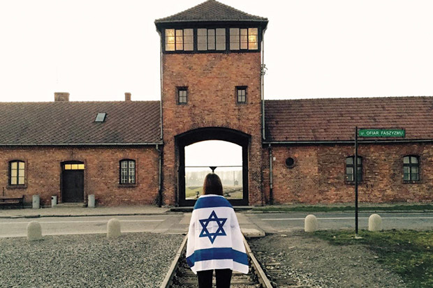 Sahkan Undang-undang Terkait Holocaust, Israel Kritik Polandia
