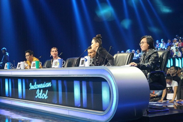Maria Dapat Pujian Lima Juri Indonesian Idol