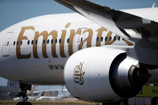 Penumpang Emirates Dipukuli selama Penerbangan karena Nakal