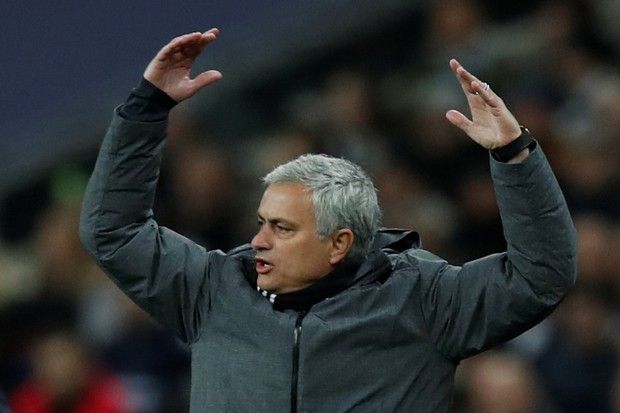 Jose Mourinho Kutuk Pertahanan Setan Merah