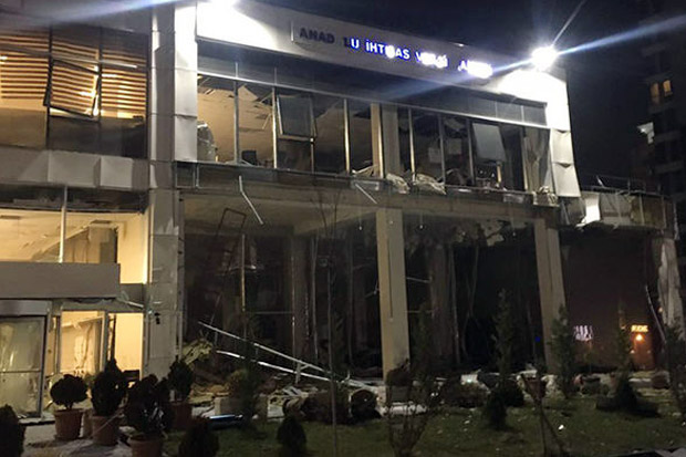 Ledakan Gas Luluh Lantakkan Kantor Pajak di Ankara