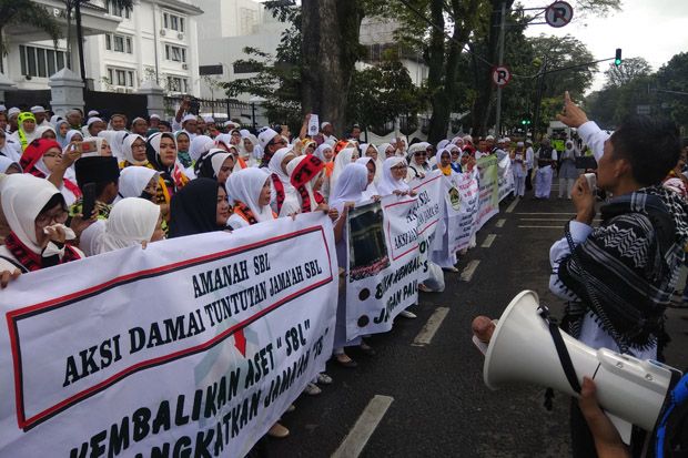 Ratusan Koordinator PT SBL Unjuk Rasa Tuntut Dirut Dibebaskan