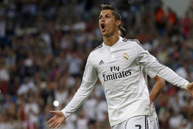 Ronaldo Ubah Toko Buku Legendaris Jadi Tempat Penginapan