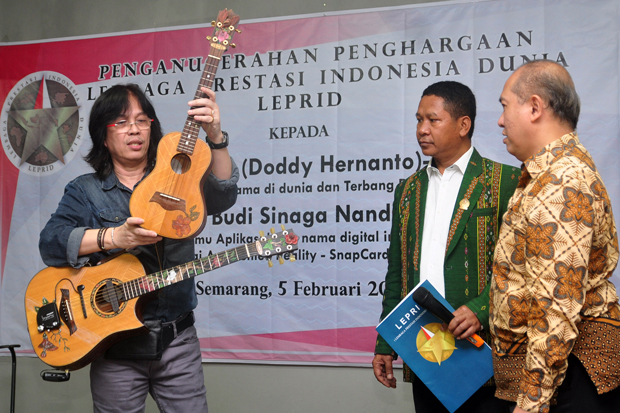Pencipta Gitar dan Rebana Digital Asal Semarang Diancungi Jempol Leprid