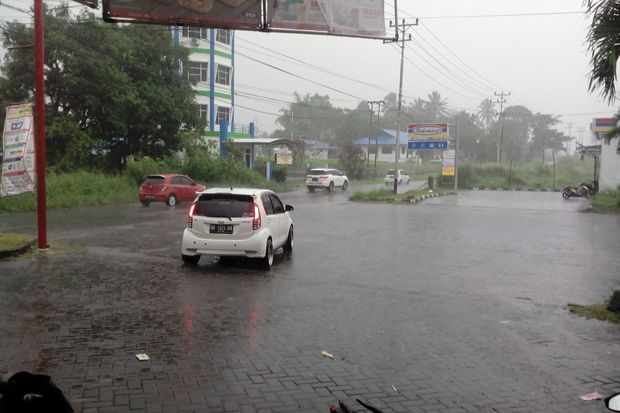 BMKG Ingatkan Cuaca Ekstrem Masih Terjadi di Sulut