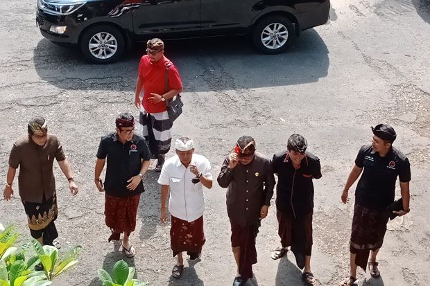 Nyagub di Bali, Wayan Koster Mengundurkan Diri dari DPR