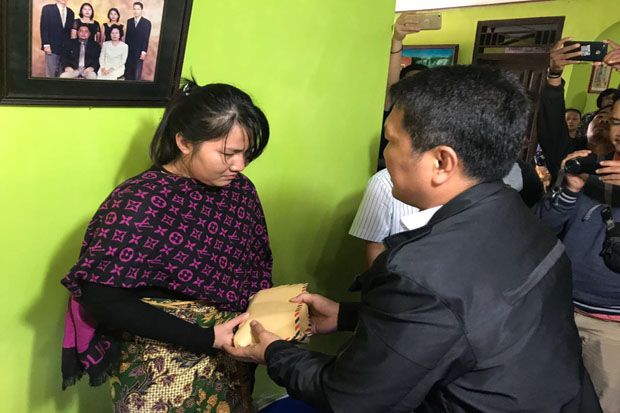 Tewas Ditembak Perampok, Polda Metro Jaya Takziyah ke Rumah Bripka Fajar
