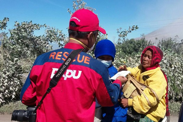 Sinabung Meletus, PKPU Human Initiative Terjunkan Tim Rescue