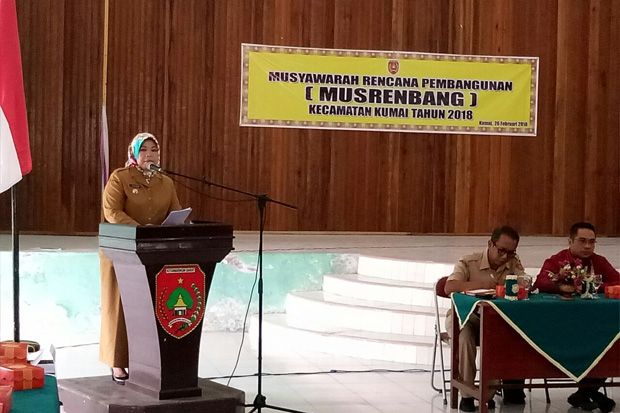 Bupati Kobar Nurhidayah, Buka Kegiatan Musrenbang Kecamatan Kumai