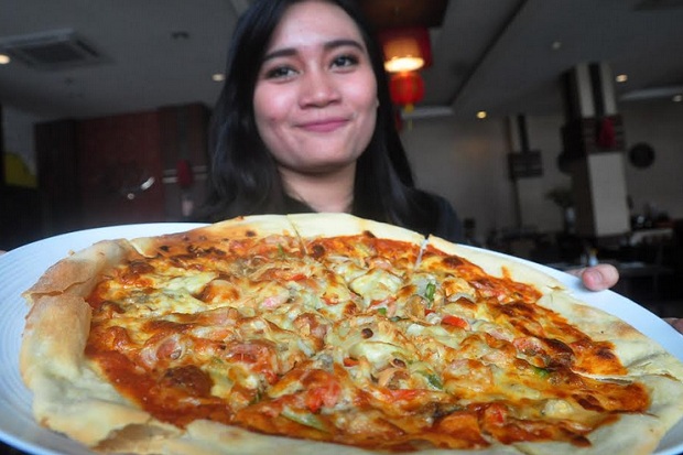Semarang Hadirkan Pizza Crispy Khas Italia