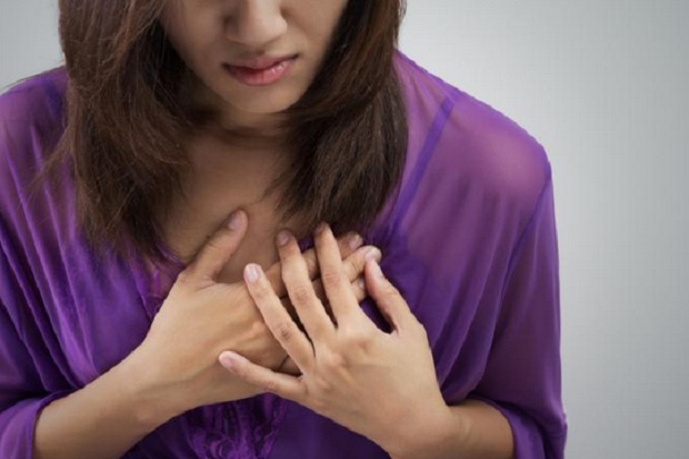 6 Gejala Serangan Jantung seperti yang Dialami Sridevi