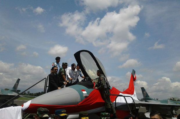 24 Pesawat Tempur F-16 Perkuat Langit Indonesia