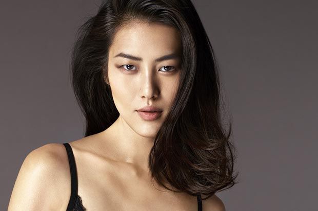 Liu Wen, Supermodel dengan Rekor Peragaan Busana Terbanyak