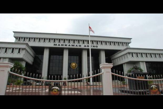 Jokowi Minta MA Bimbing Para Calon Hakim Muda