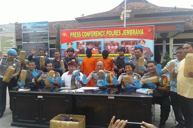 Polisi Gagalkan Penyelundupan 12 Kg Ganja Lewat Pintu Masuk Bali