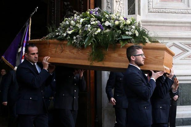 Isak Tangis Iringi Pemakaman Davide Astori