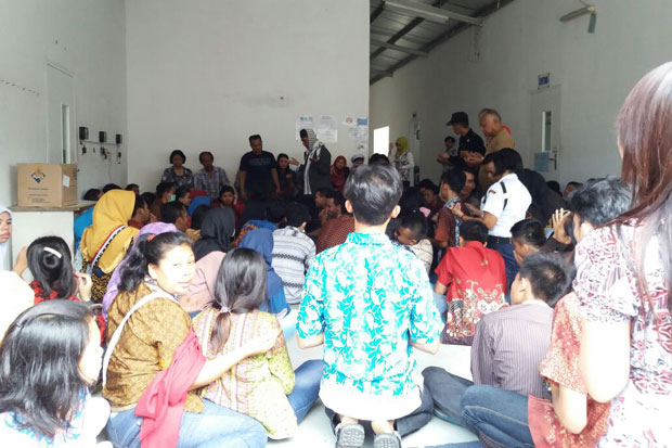 Puluhan Buruh Perempuan di Semarang Mendadak Kesurupan