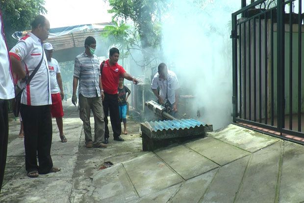 Tak Kenal Libur, Perindo Semarang Fogging Ratusan Rumah