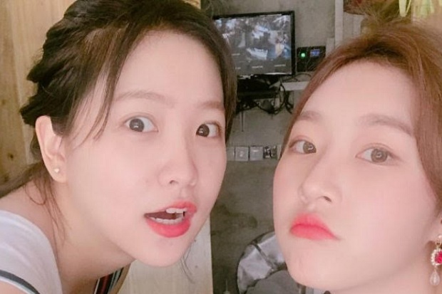 Yeri Red Velvet dan Kim Sae Ron Nikmati Liburan di Bali