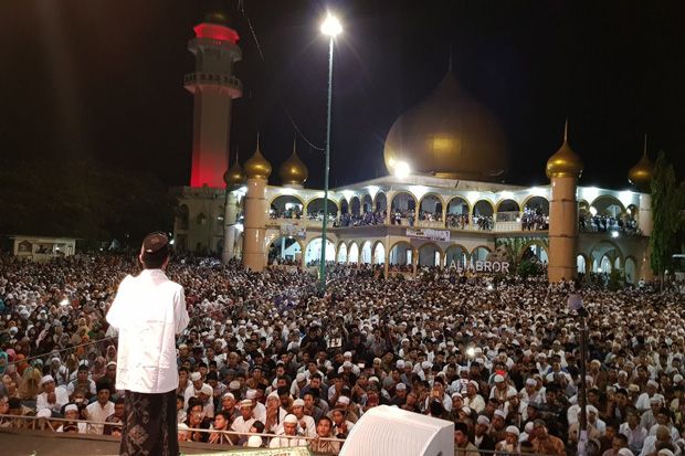 Ustaz Abdul Somad Ceramah di Padangsidimpuan, Ribuan Warga Padati Masjid Raya Al Abror