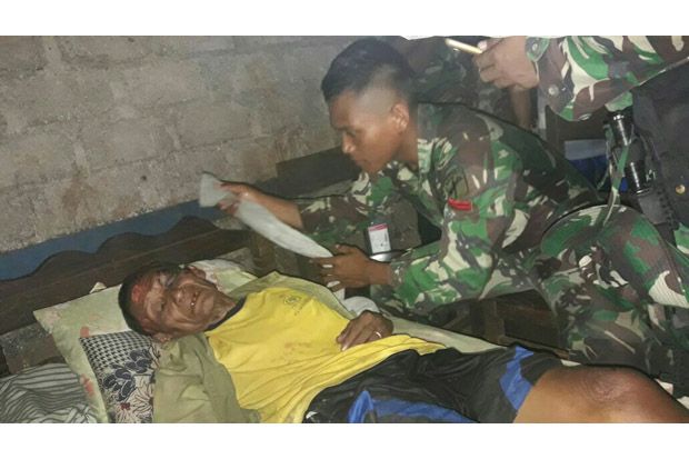Kakek ini Ditemukan Personel TNI Sekarat di Perbatasan Indonesia-Timor Leste