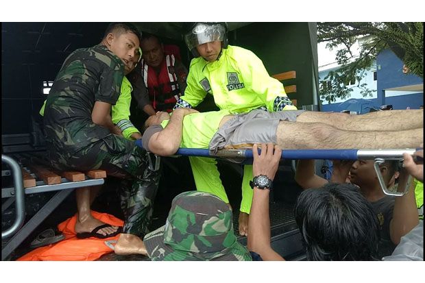 Banjir Mamuju Telan Korban, Anggota Polisi Tertimpa Tembok Pagar
