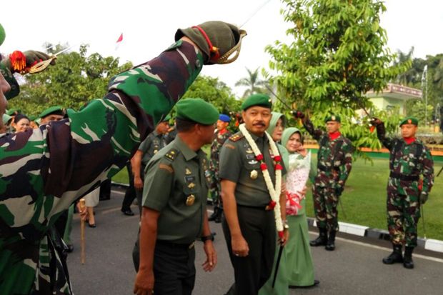 Sertijab Pangdam Bukit Barisan, Mayjen Ibnu Triwidodo Minta Prajurit Tidak Berpolitik Praktis