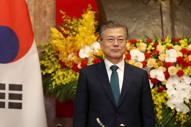 Moon Jae-in Ajukan Pelemahan Kekuatan Presiden ke Parlemen Korsel