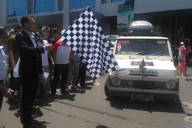 Tiga Komunitas Uji 3 MPV Toyota Lalui 6.800 Km Menuju Timor Leste