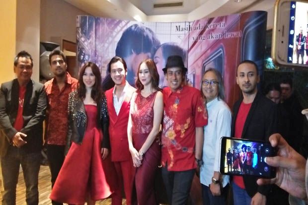 Sutradara Arini Larang Kru dan Pemain Tonton Film Asli