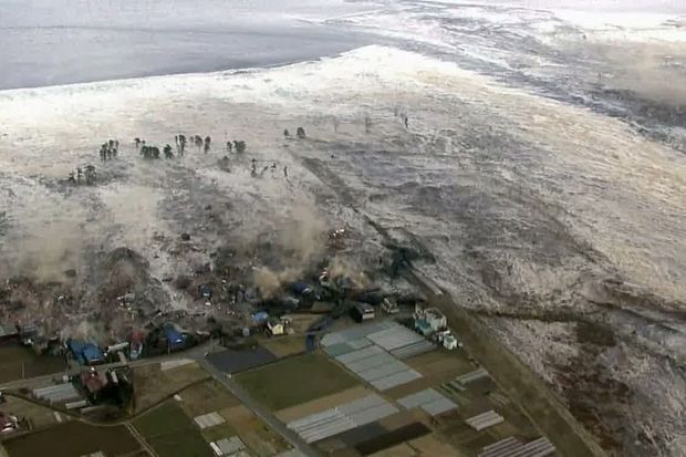 Prediksi Tsunami di Pantai Selatan, Warga Diminta Tenang
