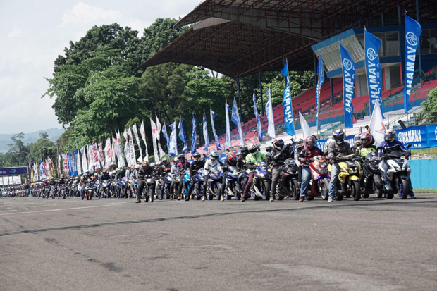 Ribuan Komunitas Yamaha Victory Jajal Aspal Sirkuit Sentul