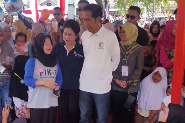 Sambangi Sukabumi, Jokowi Berinteraksi dengan Remaja GenRe