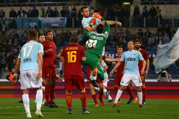Kehilangan Satu Pemain, Lazio Akhiri Derby Lawan Roma Tanpa Gol