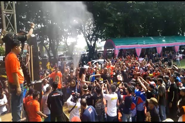 Penari Erotis di Acara Komunitas Motor Didatangkan dari Semarang