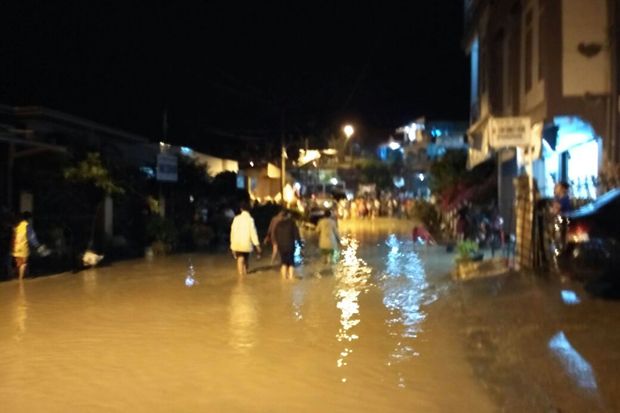 Banjir Bandang Terjang Sungai Penuh