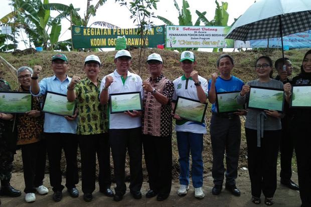 Dukung Citarum Harum, 7 Perusahaan di Karawang Tanam 3.600 Pohon