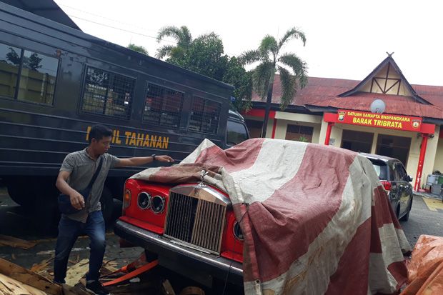 Diduga Bodong, Mobil Roll Royce Antik Disita Polres Tanjungpinang