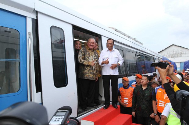Trainset Tiba, Menhub Minta Operasional LRT Palembang Dipercepat