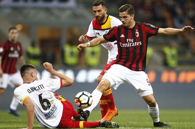 Dipermalukan Benevento,  Milan Minta Maaf ke Fans dan Batalkan Libur