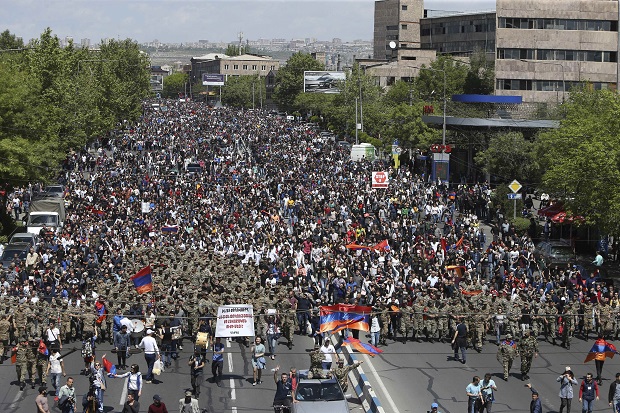 Dihantam Demo Besar-besaran, PM Armenia Mengundurkan Diri