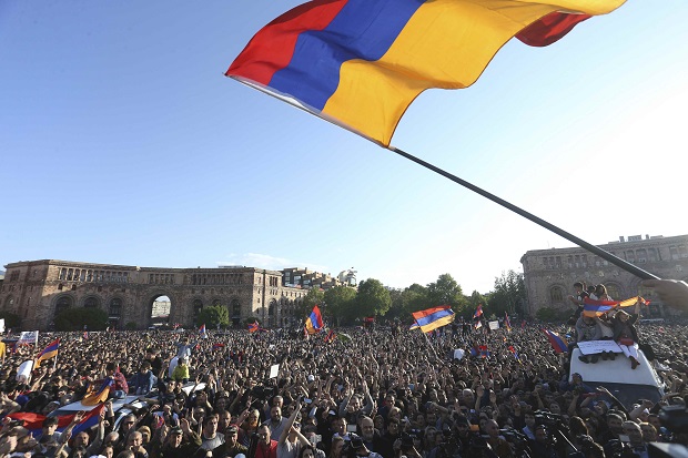 Rusia Tanggapi Santai Kabar Lengsernya PM Armenia