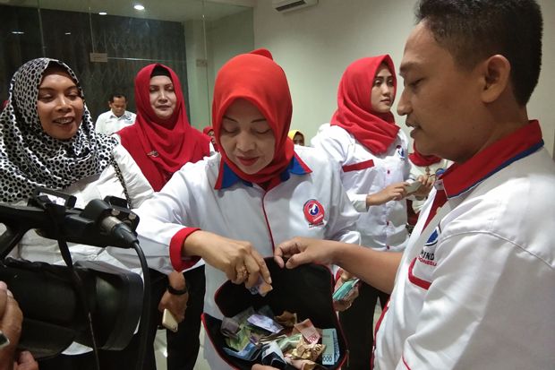 Kartini Perindo Saweran untuk Korban Gempa Banjarnegara