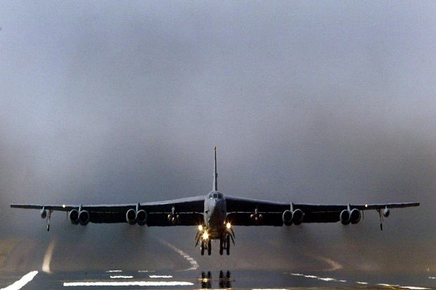 Pesawat Pembom B-52 AS Latihan di Sekitar Laut China Selatan
