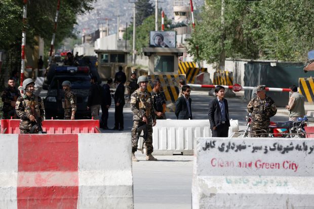 Bom Kembar ISIS Membunuh 29 Orang di Kabul