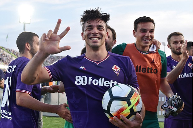 Giovanni Simeone Hat-trick, Fiorentina Hajar Napoli