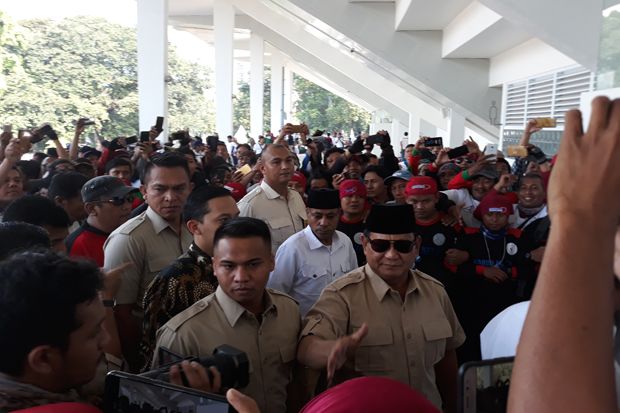 Prabowo Subianto Hadiri Peringatan May Day di Istora Senayan